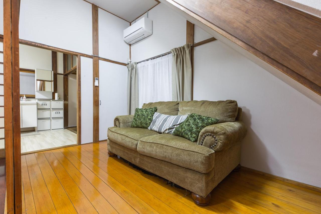 Samurai House - Large Family House, West Shinjuku Tokyo Exterior photo