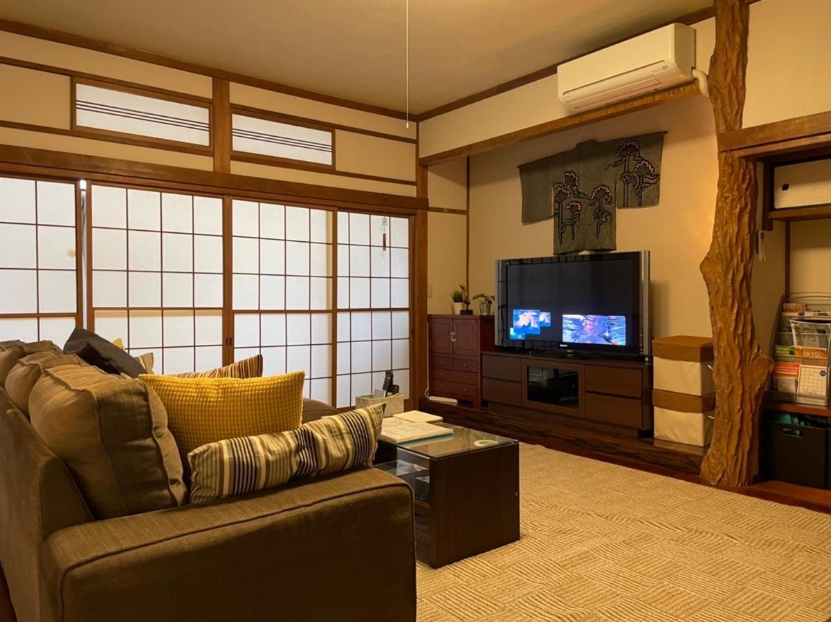 Samurai House - Large Family House, West Shinjuku Tokyo Exterior photo